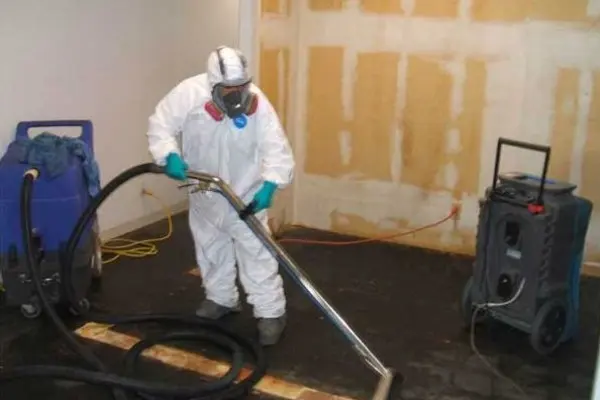 Category 3 black water cleanup in an Arlington, TX home